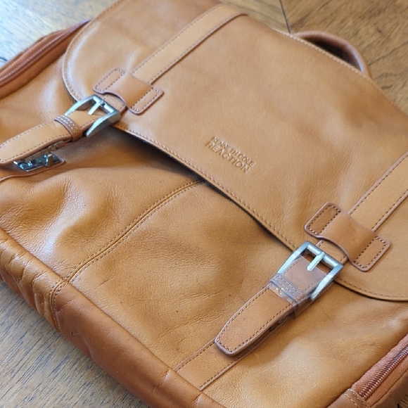 Kenneth Cole Reaction Brown Cognac Leather Messenger Bag - Picture 4 of 11